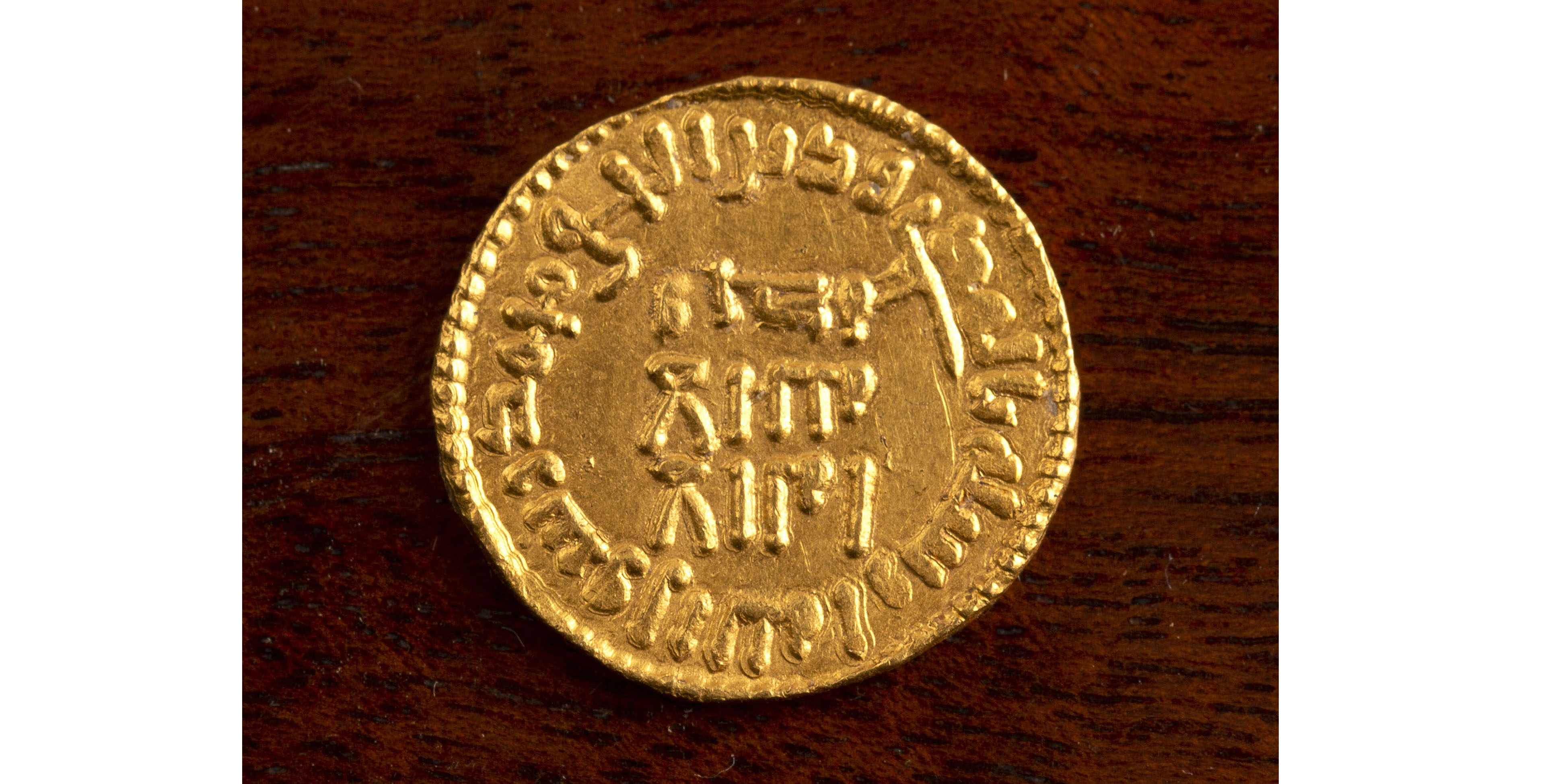 Ancient Gold Dinar Coin Banked by UK Bidder at Mallams’ Country House Sale